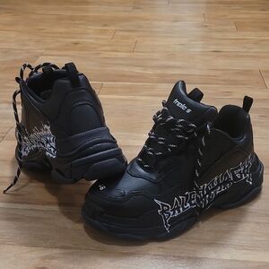 Black Men's Sneakers